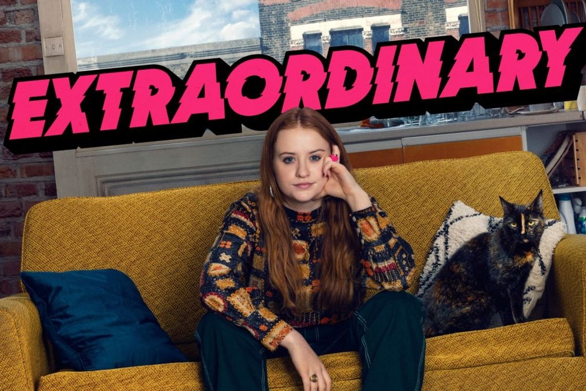 Poster serial televisi Extraordinary (2023)