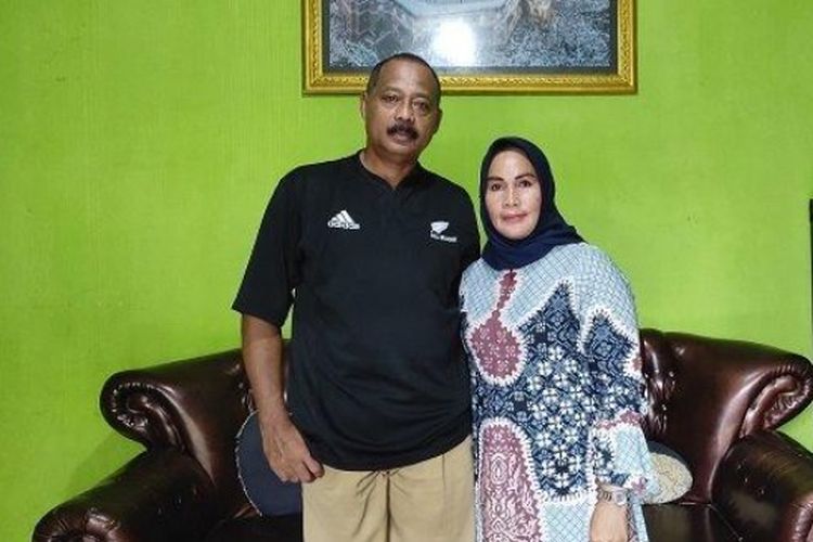 Ayah Aditya Arya Anandtha Bahtiar, Bahtiar Hudrin didampingi sang istri Hariyanti Hasim. Aditya Arya terpilih mewakili Sulawesi Tenggara (Sultra) menjadi Paskibraka di Istana Negara bersama Ainun Jahria Ismail. 