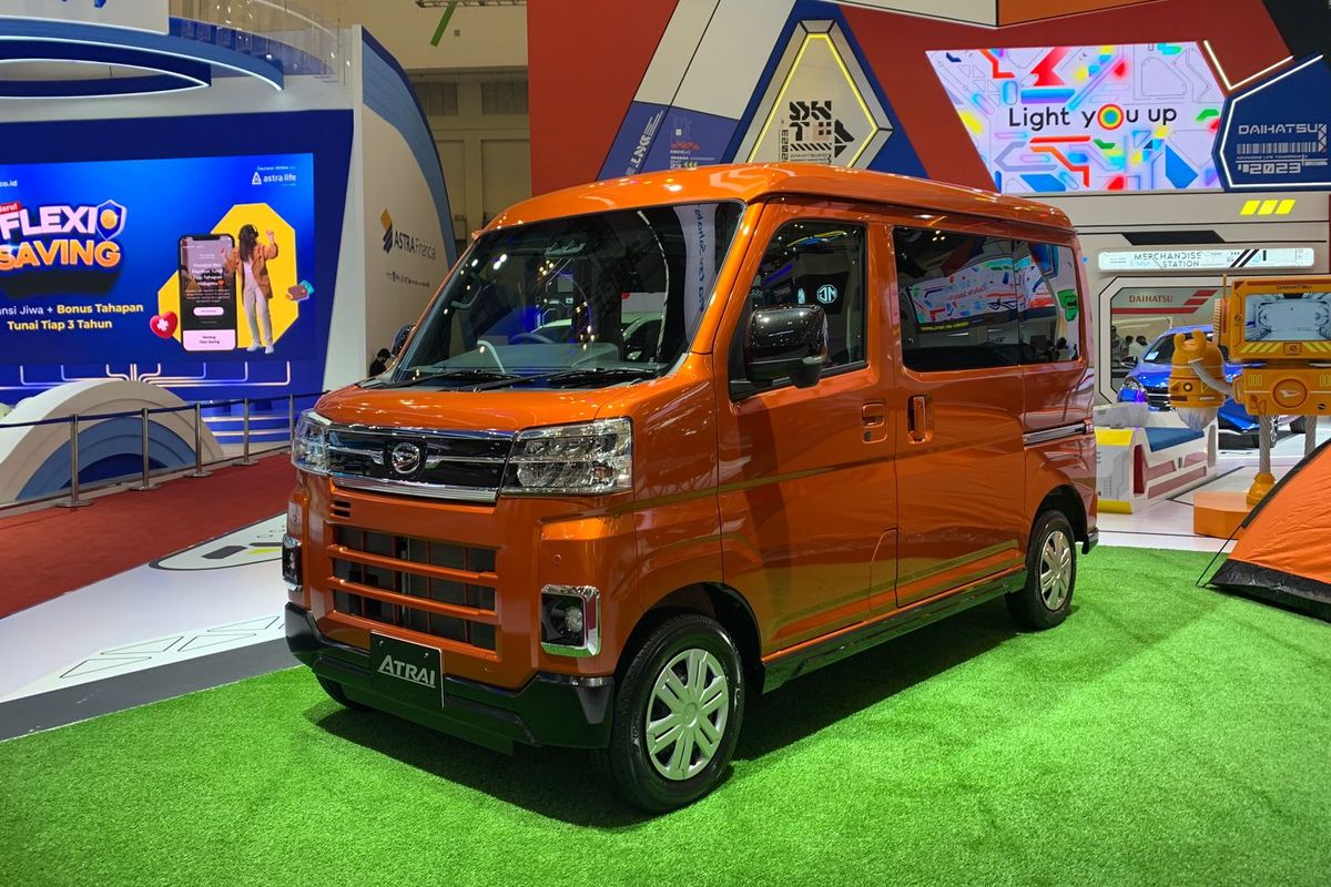 Kei car Daihatsu Atrai tampil di GIIAS 2023