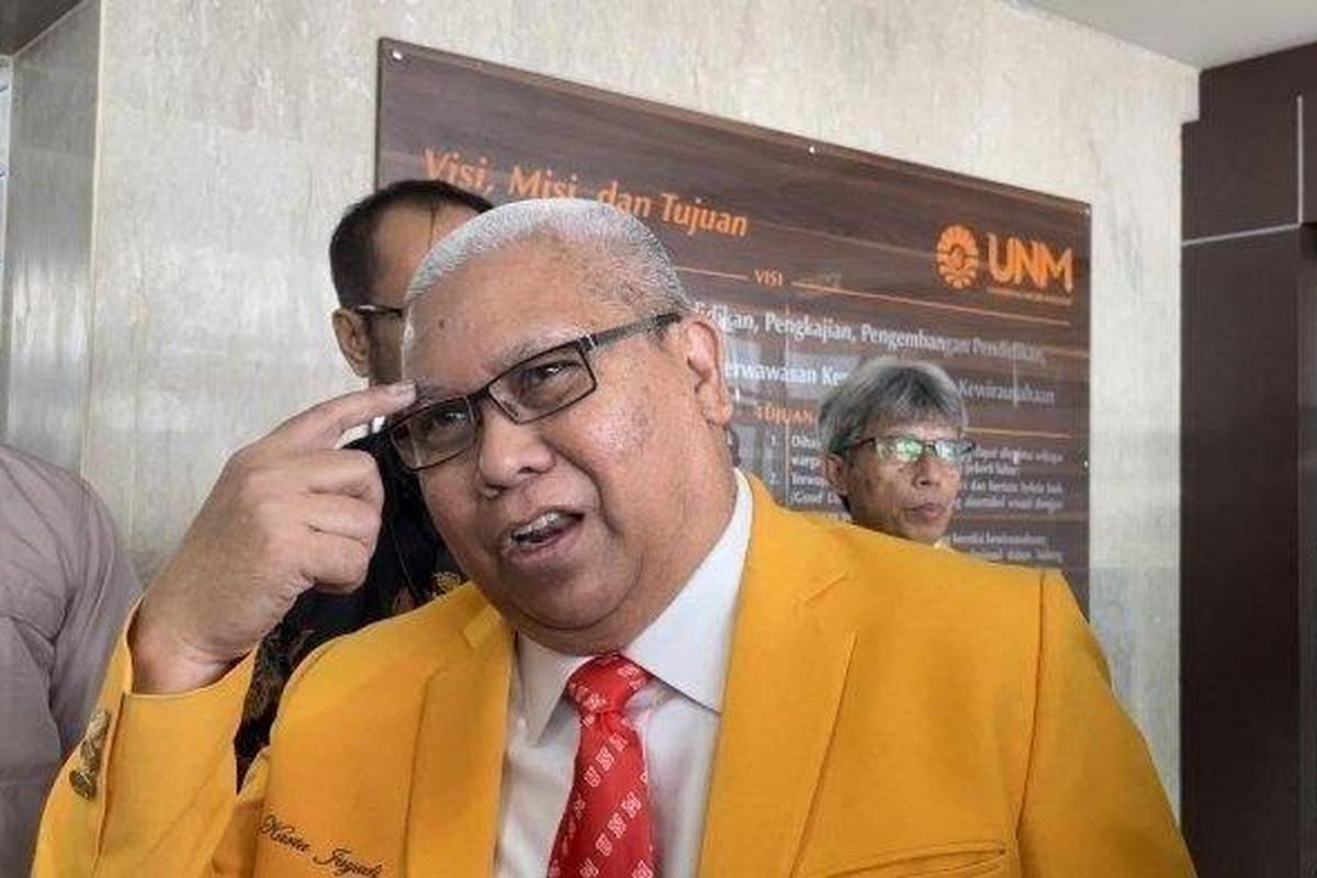 Rektor Universitas Negeri Makassar (UNM) Karta Jayadi