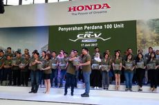 Honda Serahkan All New CR-V Turbo ke Konsumen