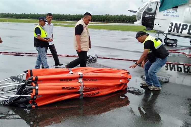 Foto dok BPBA, helikopter dari BNPB masih stanby di Bandara Cut Nyakdhien Meulaboh Nagan Raya, Selasa (13/08/2019)