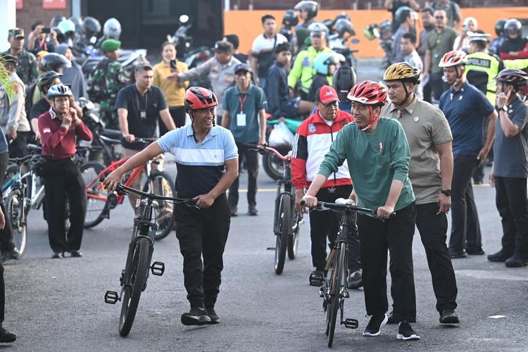 Menteri pertanian RI Andi Amran Sulaiman mendampingi Presiden Joko Widodo Sepeda santai di Kota Mataram, Rabu (1/5/2024)