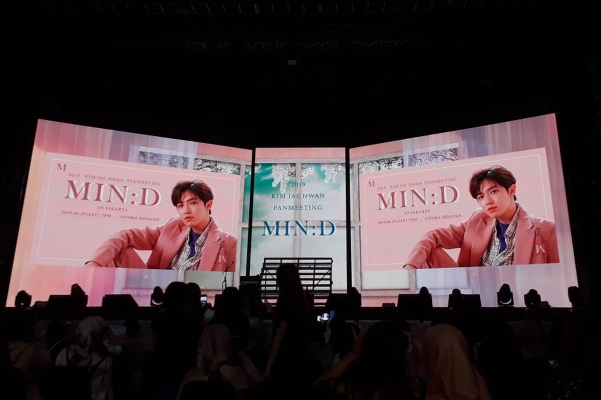 Fan meeting penyanyi Korea Selatan, Kim Jae Hwan di Istora Senayan, Jakarta, Sabtu (29/6/2019).