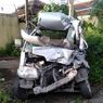 Tabrak Truk dari Belakang, Mobil Gran Max Hancur di Tol Bawen, Penumpang Tewas