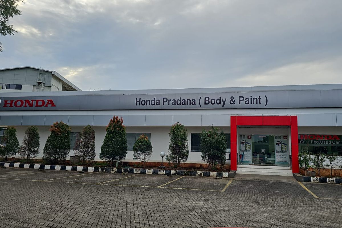 Peresmian diler mobil bekas Honda bersertifikasi di Tangerang