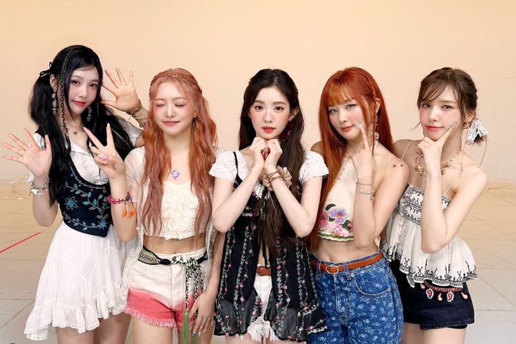 Grup vokal di bawah agensi SM Town, Red Velvet.