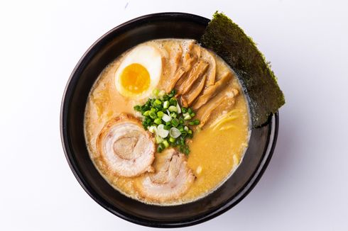 Resep Ramen Kuah Miso Topping Ayam Panggang, Rasanya Creamy