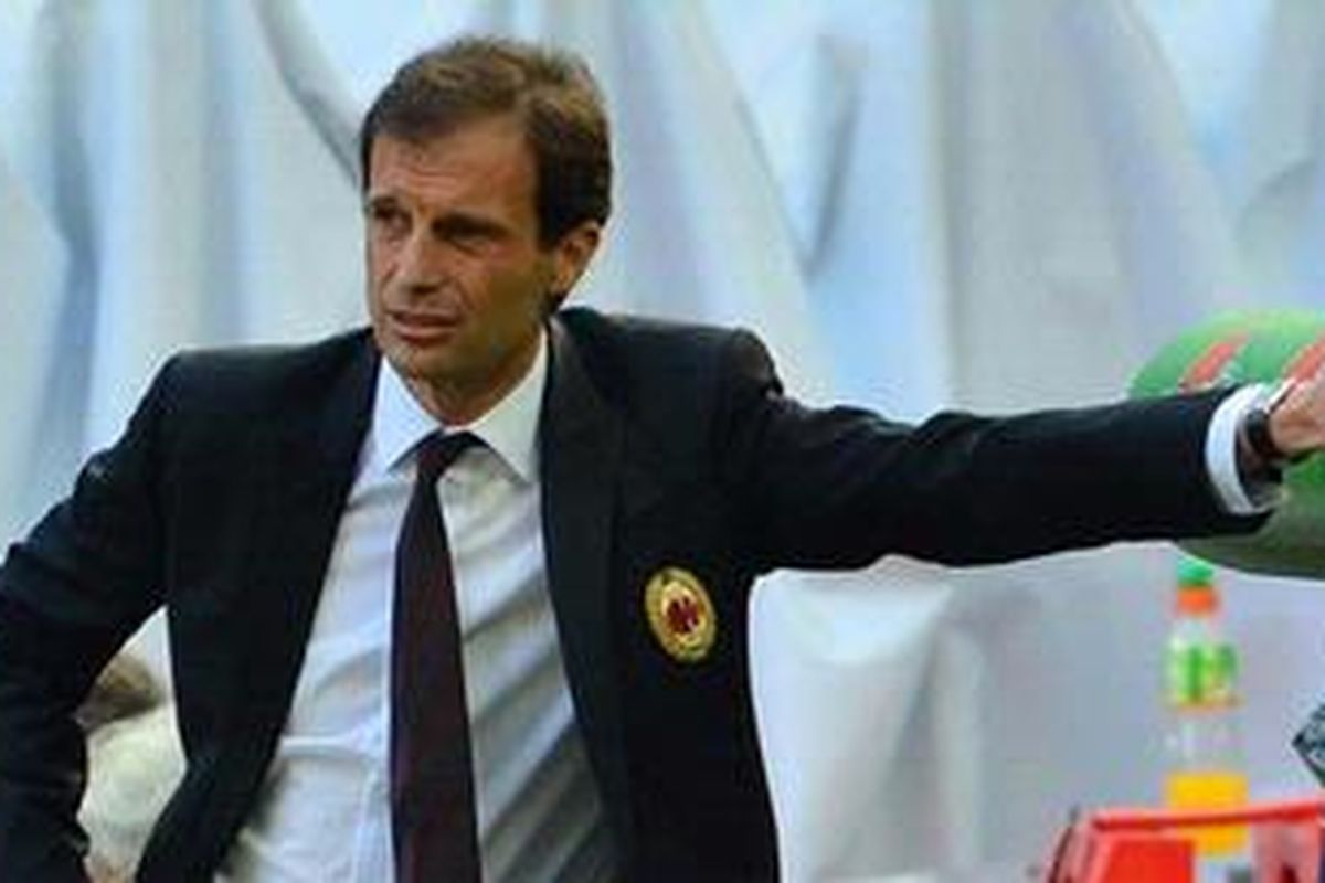 Pelatih AC Milan, Massimiliano Allegri, ditentukan nasibnya di markas Udinese.