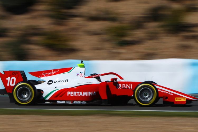 Pebalap Formula 2 asal Indonesia mili tim Prema Racing, Sean Gelael, saat mengikuti tes pramusim menyambut musim 2019.