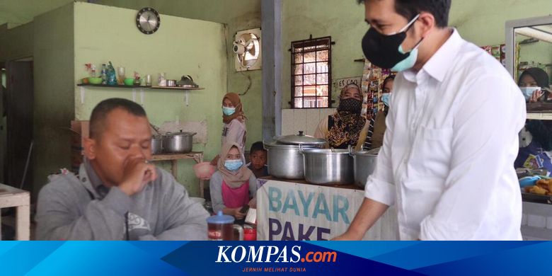 Warga Sidoarjo Dapat Beras Menggumpal dan Berbau Busuk, Wagub Jatim: Sudah Diganti - Vimarsana News