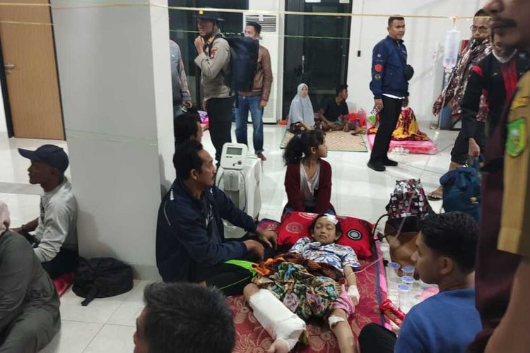 Kondisi warga terdampak longsor yang selamat dan saat ini berada di pengungsian PLBN Serasan