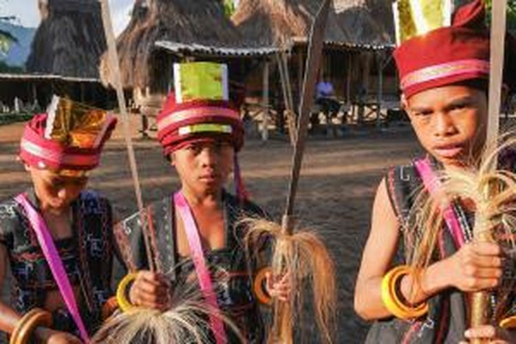 Warga Kampung Tololela di Kecamatan Jerebuu, Kabupaten Ngada, Nusa Tenggara Timur.
