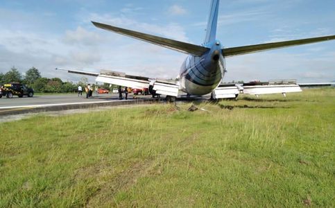 Halim Airport in Jakarta Temporarily Closed after Cargo Plane Skids Off Runway