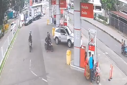 Viral Video Aksi Pencurian Barang di Mobil Saat Pengisian BBM Diduga di SPBU Cinere