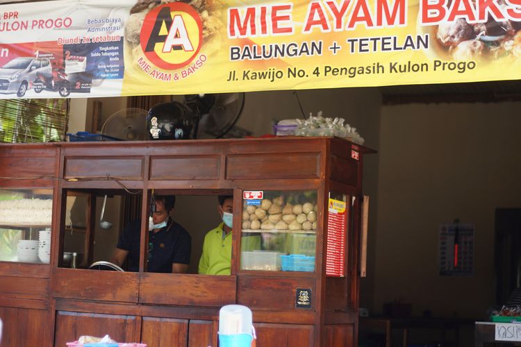 Ilustrasi warung Mie Ayam dan Bakso Balungan Aa di Kulon Progo, Yogyakarta. 