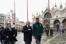 Donnarumma Wakili Tim Nasional Italia Tengok Banjir di Venesia