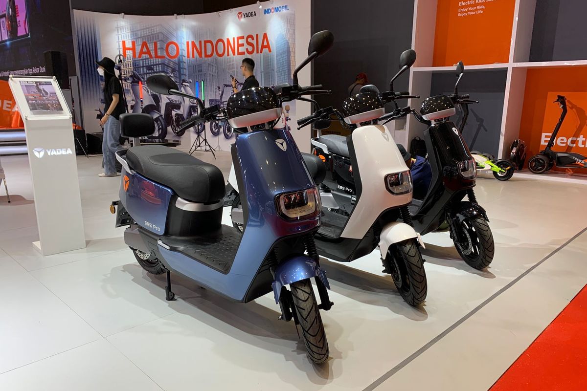 Motor Listrik Yadea di IIMS 2023