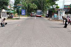 Daihatsu Ayla Tabrak Motor di Simpang Empat Banggel Ponorogo, 1 Orang Tewas