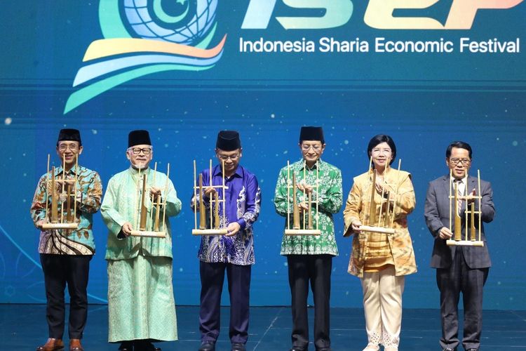 Badan Amil Zakat Nasional (Baznas) Republik Indonesia (RI) dalam acara Sharia Future Network di Jakarta Convention Center (JCC), Jakarta, Jumat (1/11/2024).