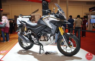 motor touring 500cc