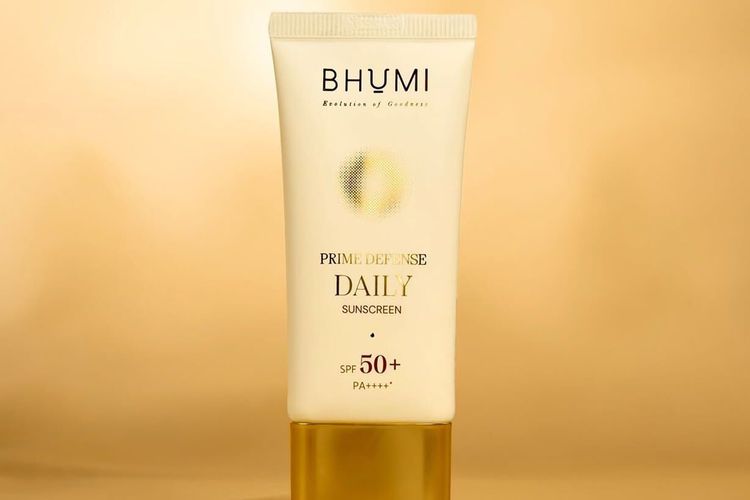 Berikut 7 rekomendasi sunscreen yang cocok untuk cuaca panas seperti sekarang. 