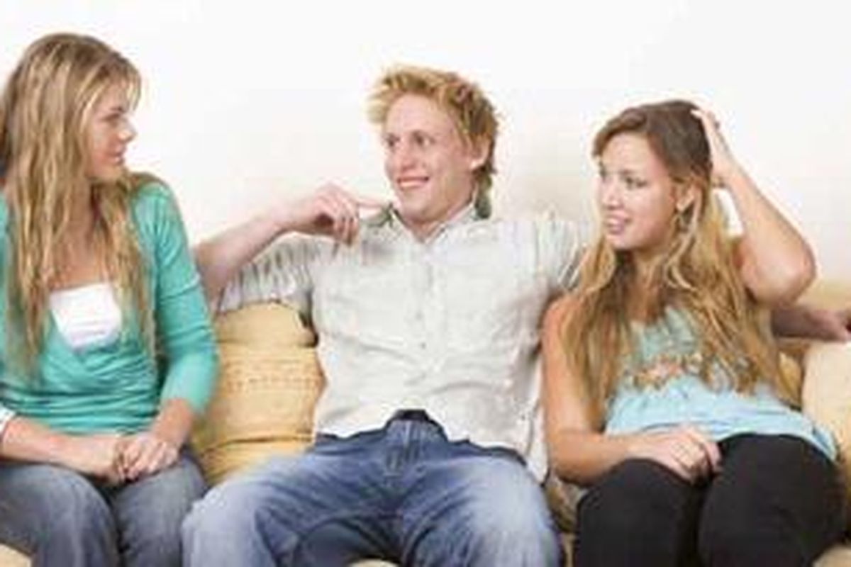 Anda harus bersikap selektif dan memilih topik apa yang bisa diceritakan kepada orang-orang tertentu