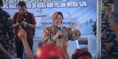 Mensos Risma Launching Perpustakaan Digital Pertama di Kapal Perang Indonesia