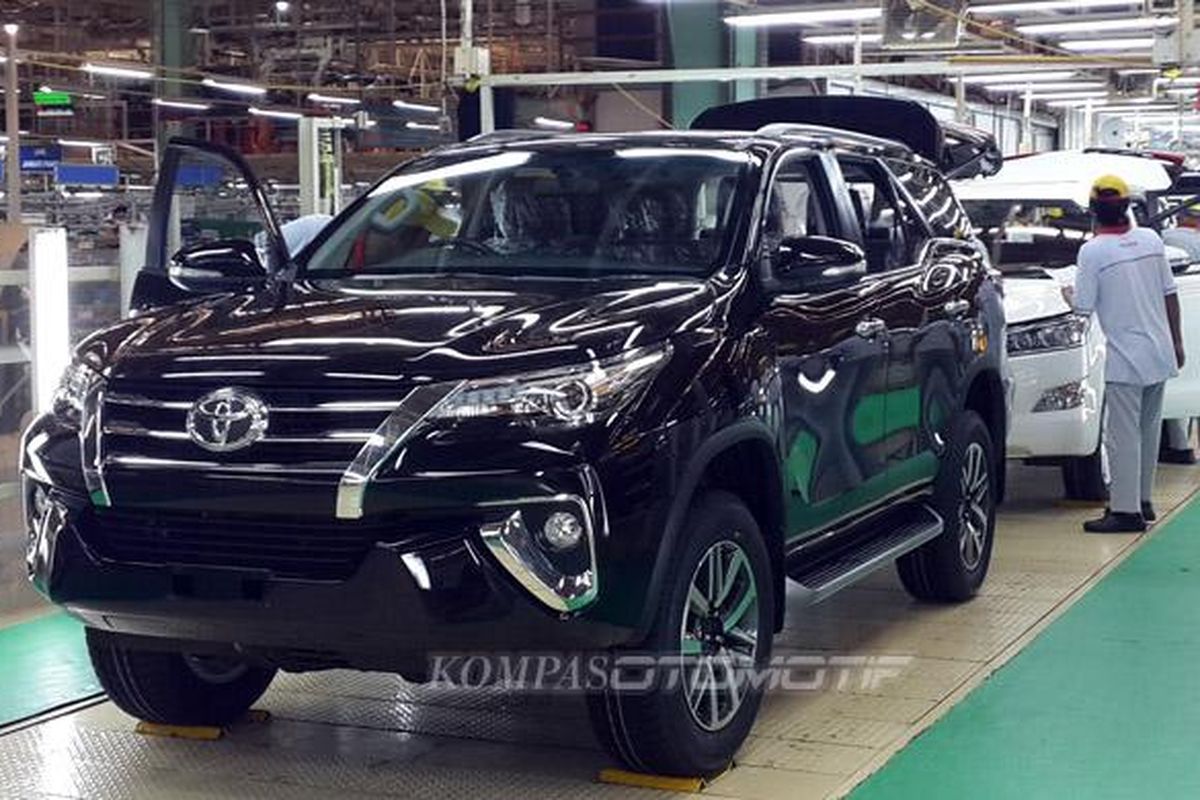 TMMIN mulai produksi Fortuner baru di Karawang, Jawa Barat.