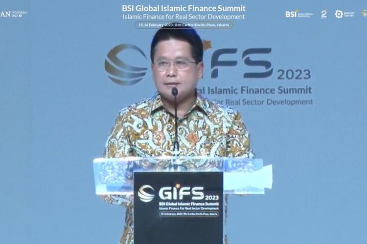 Direktur Utama BSI Hery Gunardi saat membuka BSI Global Islamic Finance Summit 2023, Rabu (15/2/2023).