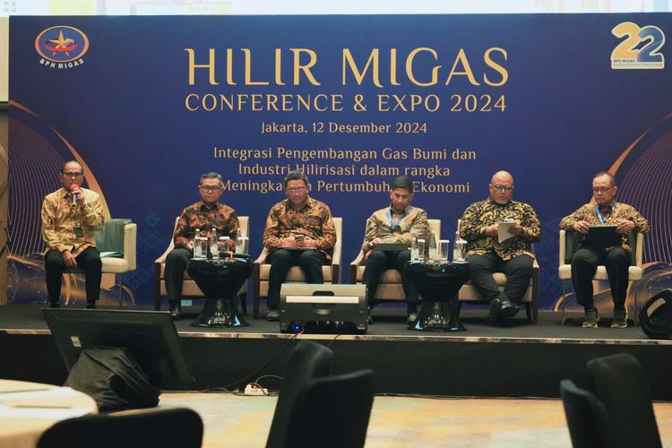 Diskusi Panel Gas Bumi dengan topik Integrasi Pengembangan Gas Bumi dan Industri Hilirisasi dalam Rangka Meningkatkan Pertumbuhan Ekonomi, di Jakarta, Kamis (12/12/2024).