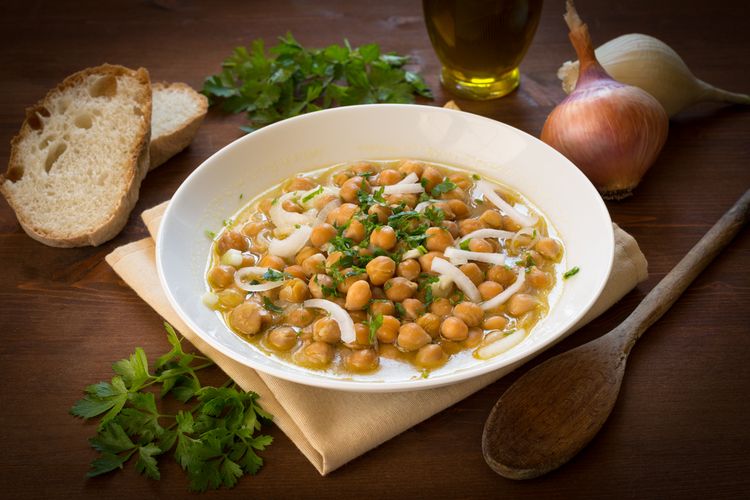 Ilustrasi sup kacang arab