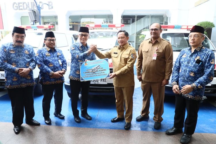 Terima Bantuan Ambulans dari Korpri, Kasatgas Tito: Ini Sangat Berarti bagi Masyarakat Terdampak Bencana Sumatera