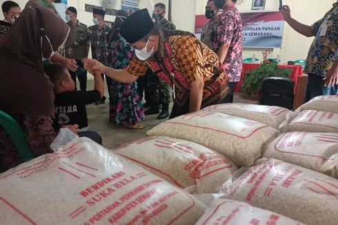 Warga Kabupaten Semarang yang Tinggal di Daerah Rawan Pangan Dapat Bantuan Beras