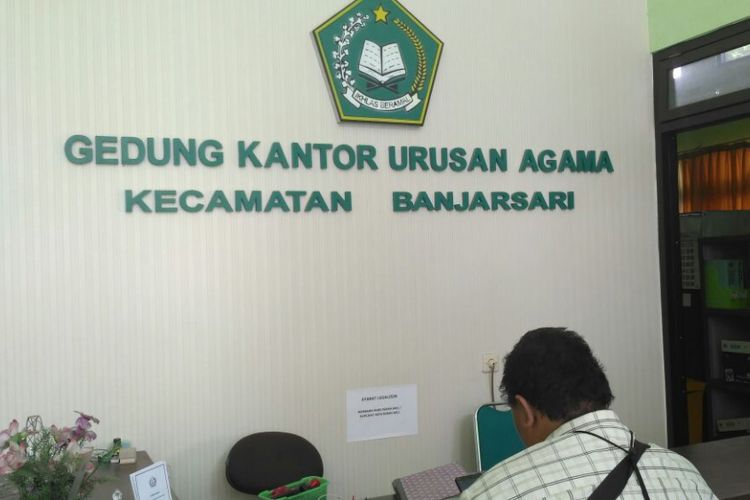 Kantor KUA Kelurahan Banjarsari, Solo, Kamis (14/9/2017)