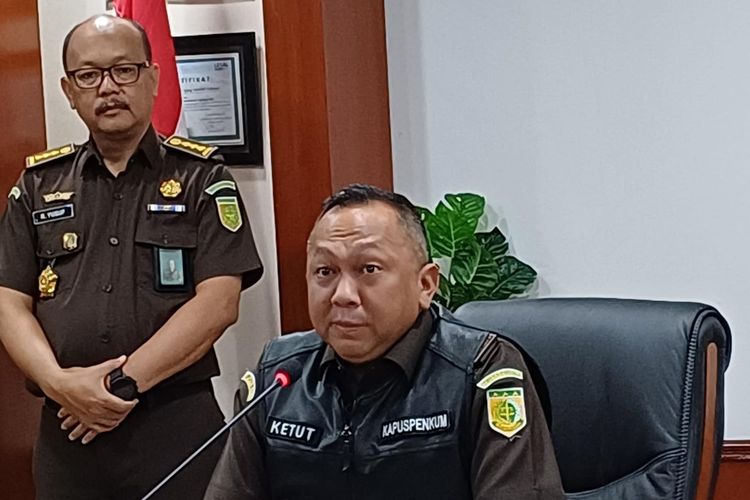 Kepala Pusat Penerangan Hukum Kejagung Ketut Sumedana di Kantor Kejagung, Jakarta, Kamis (16/11/2023).