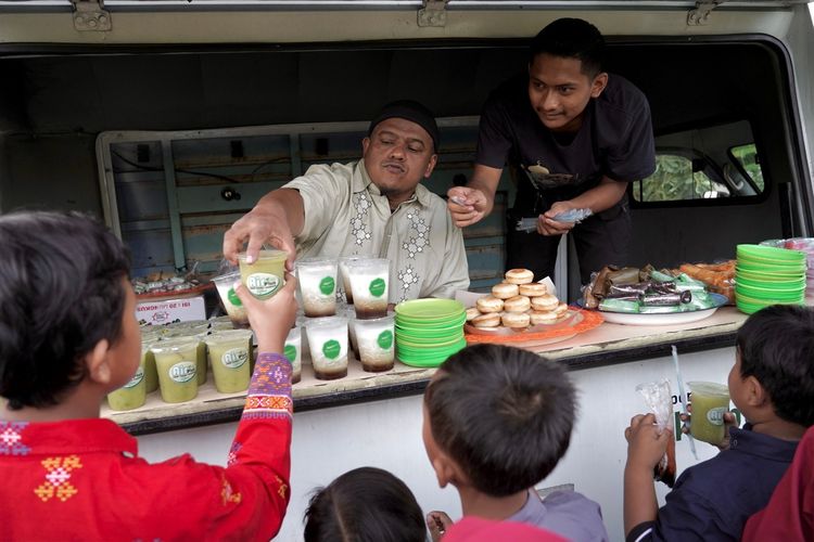 Dompet Dhuafa menggelar Grebek Kampung untuk mengedukasi masyarakat tentang Ziswaf di Aloe Vera Land yang terletak di Desa Katongan, Nglipar, Gunung Kidul, Yogyakarta, Rabu (20/3/2024).

