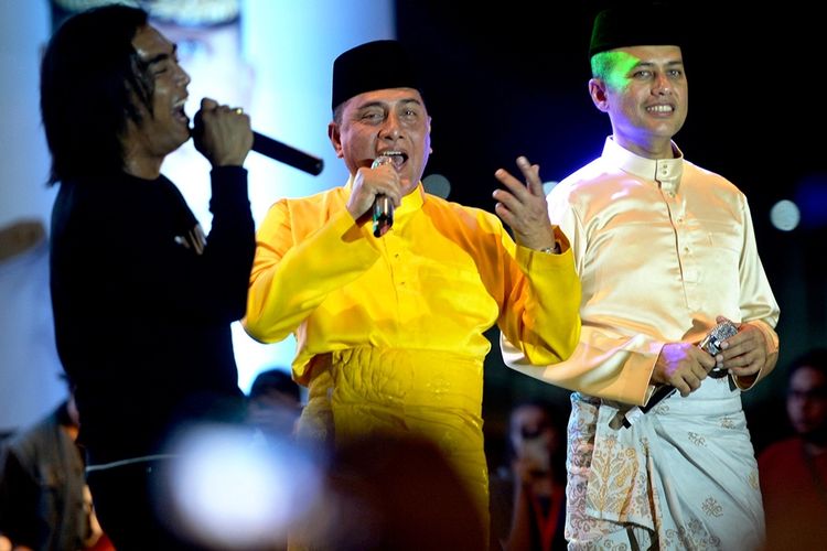 Edy Rahmayadi dan Musa Rajekshah deuet dengan Charly di Pesta Rakyat yang digelar Pemerintah Provinsi Sumut di Lapangan Merdeka Medan pada Minggu (18/8/2019) malam