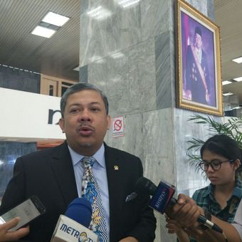 Wakil Ketua DPR Fahri Hamzah di Kompleks Parlemen, Senin (4/3/2019). 