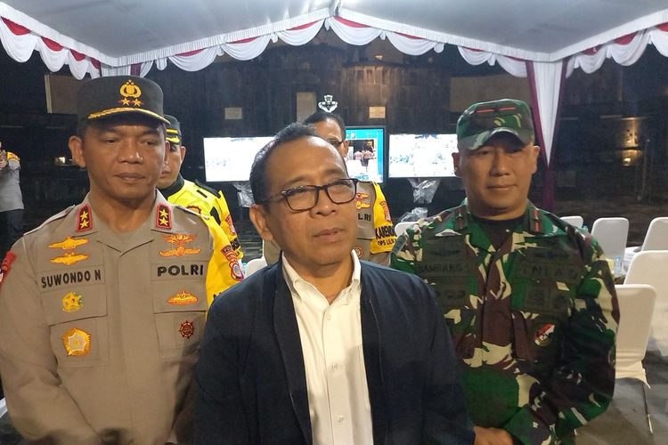Menteri Pratikno Pantau Pergantian Tahun di Monumen Serangan Umum 1 Maret