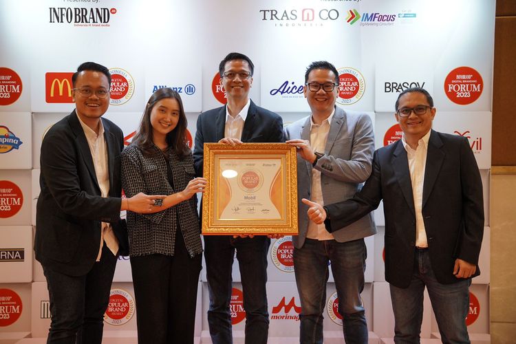 Mobil Lubricants mendapatkan penghargaan Indonesia Digital Popular Brand Award 2023 