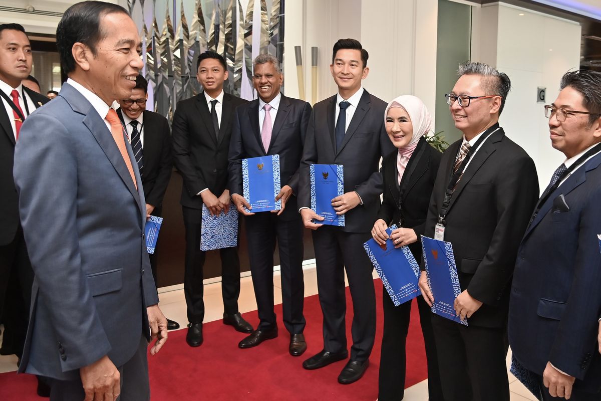 Presiden Republik Indonesia (RI) Joko Widodo (Jokowi) saat tiba di State House, Kenya, Senin (21/8/2023).