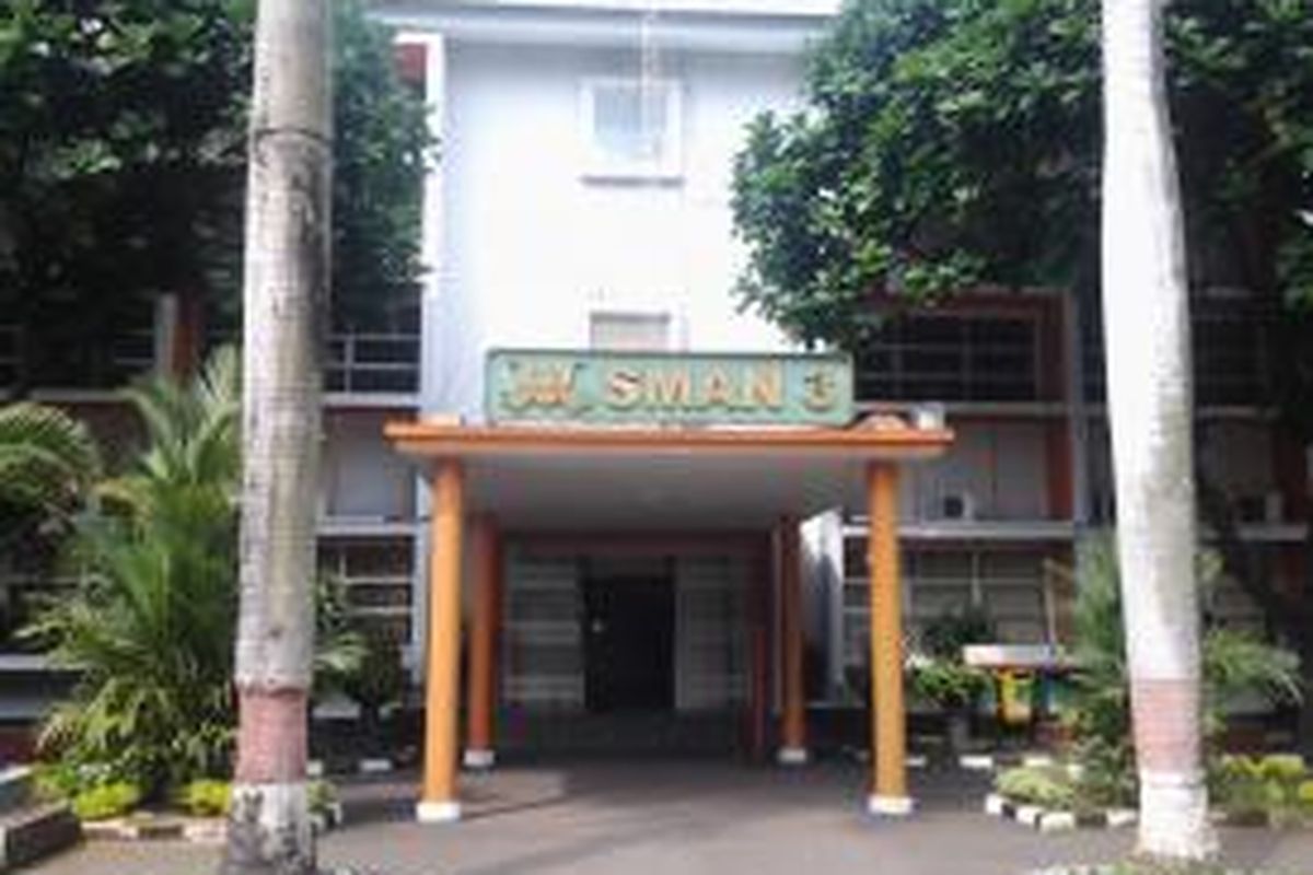 Halaman depan SMA 3 Jakarta di Setiabudi 2, Jakarta Selatan. Gambar diambil pada Selasa (24/6/2014).