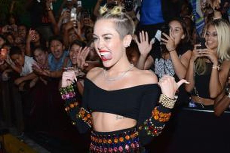 Miley Cyrus hadir dalam pergelaran MTV Video Music Awards 2013 di Barclays Center, Brooklyn, New York City, AS, 25 Agustus 2013. 