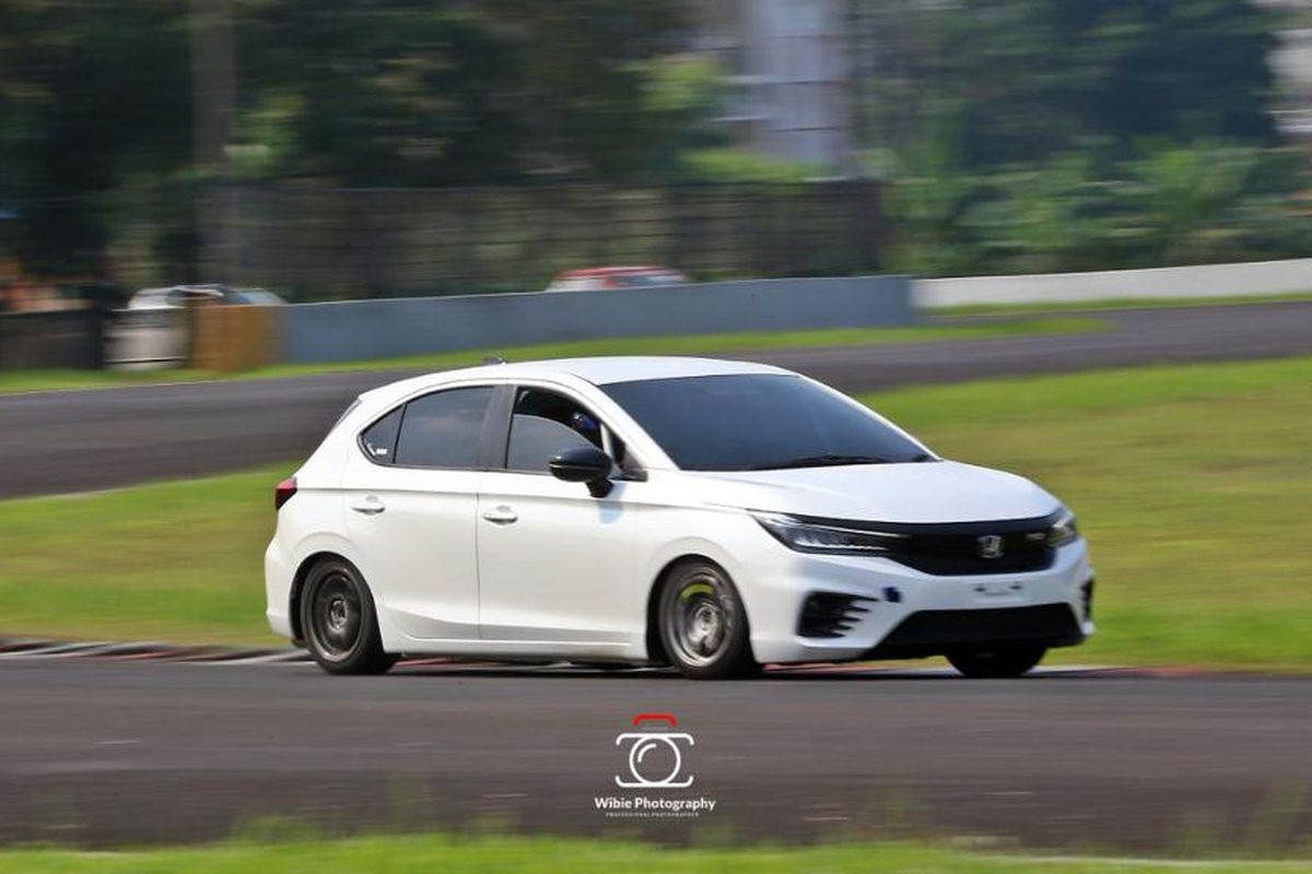 Honda City Hatchback balap di seri kedua ISSOM 2021 