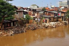 Ahok: Setengah Penduduk Jakarta Tinggal di Kawasan Terlarang