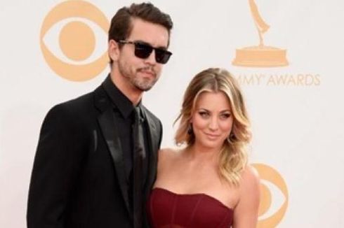 Ryan Sweeting dan Kaley Cuoco Hadir Bersama di Emmy Awards
