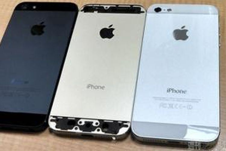 Foto cangkang iPhone 5S warna emas
