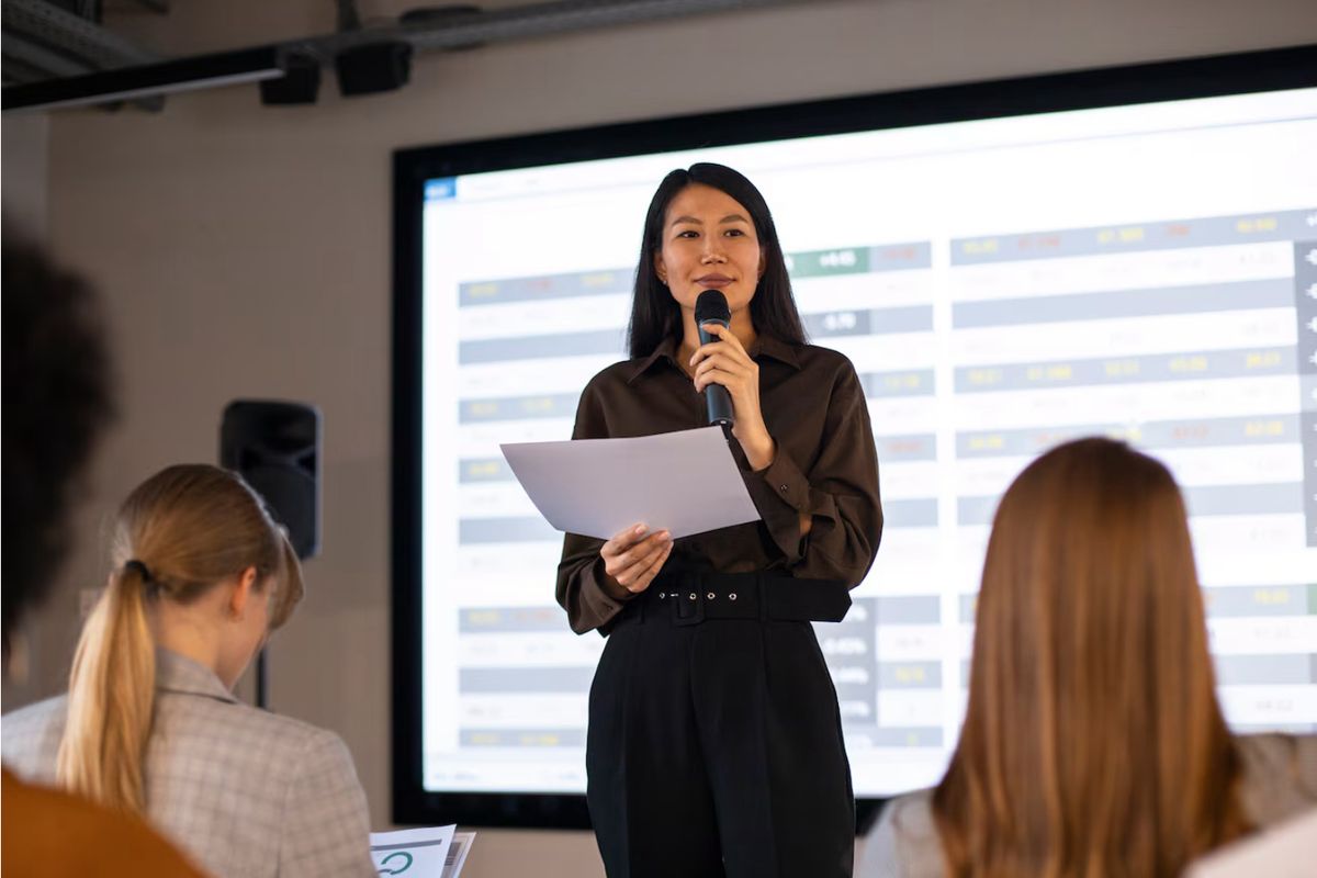 Ada beberapa zodiak yang jago public speaking, antara lain Gemini, Leo, dan Sagittarius. 