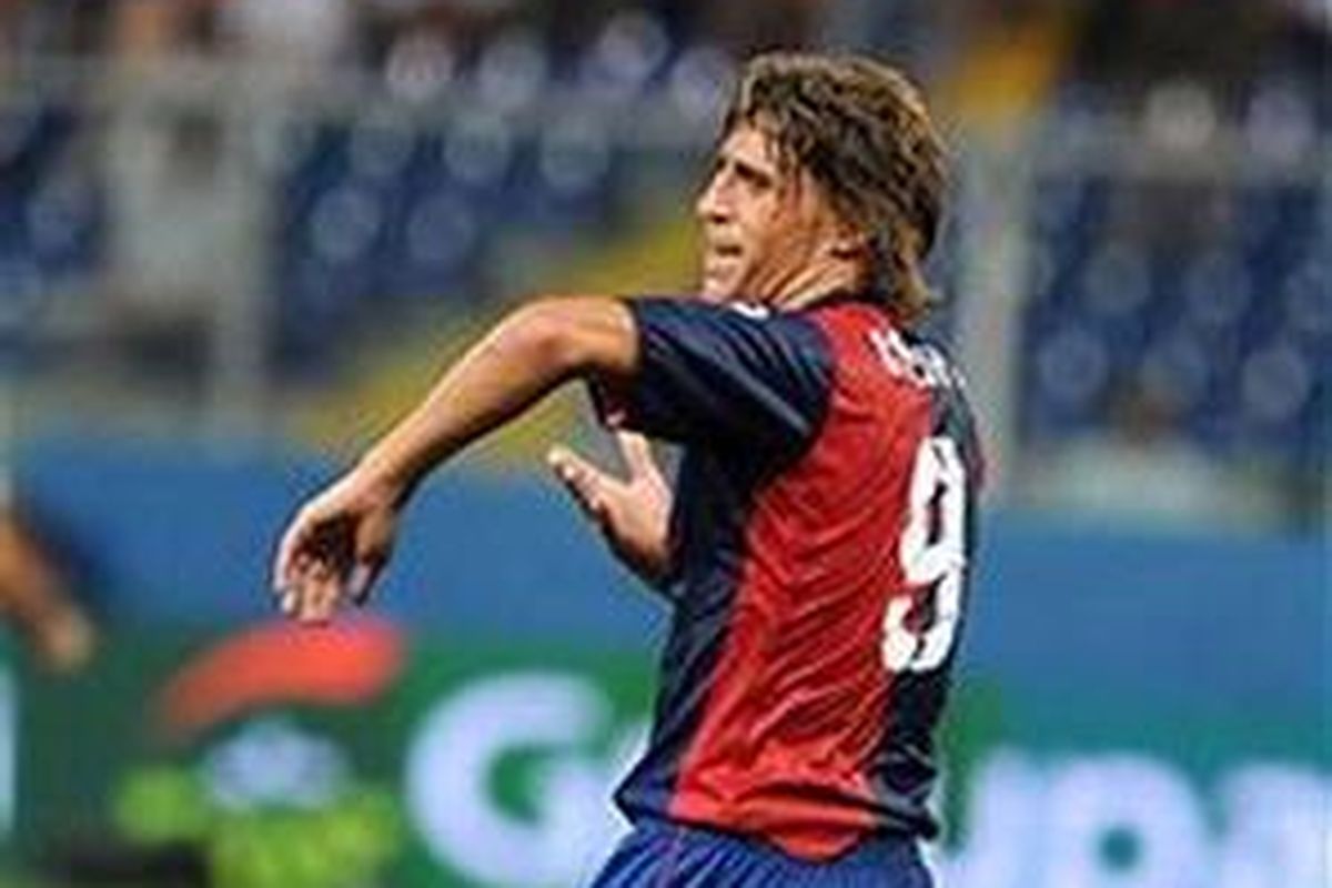 Striker Genoa asal Argentina, Hernan Crespo, ingin menyelamatkan 